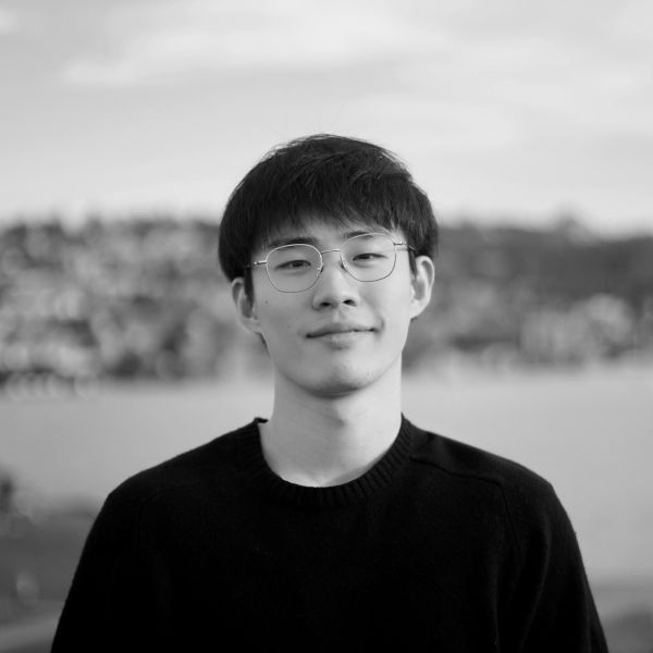 Washington State therapist: Oliver Wang Black and White headshot of Oliver Wang